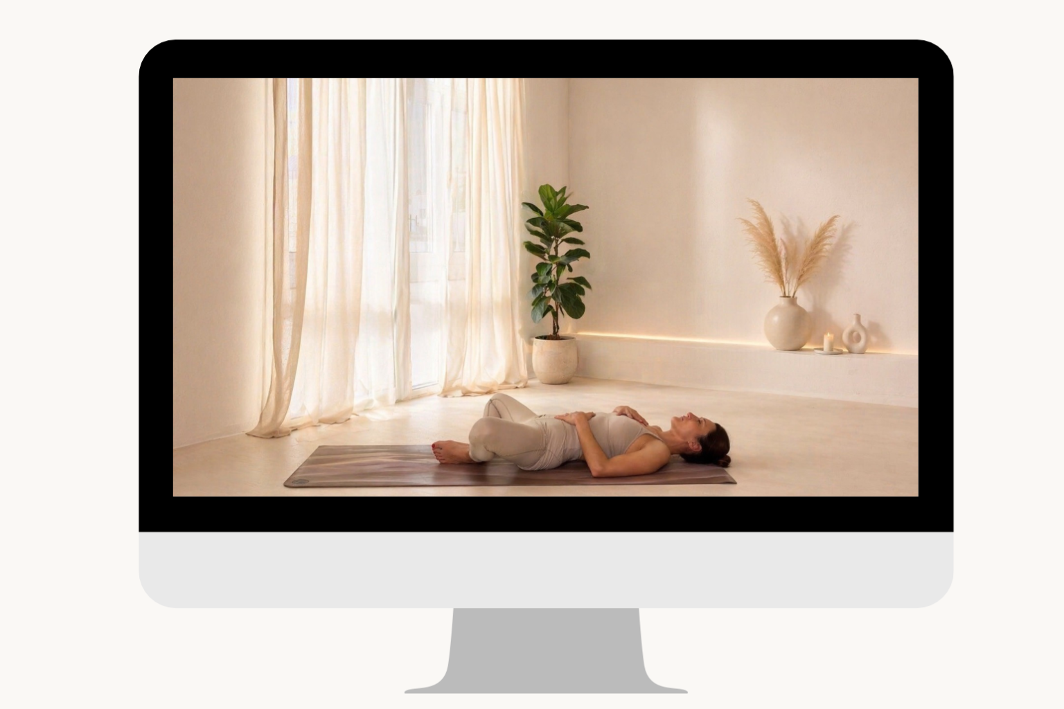 Online Yoga-Kurse als Aufzeichnung für Meditation und achtsame Bewegung